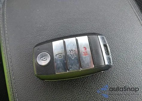 2019 Kia Optima S из США, поврежденный, VIN 5XXGT4L34KG324704